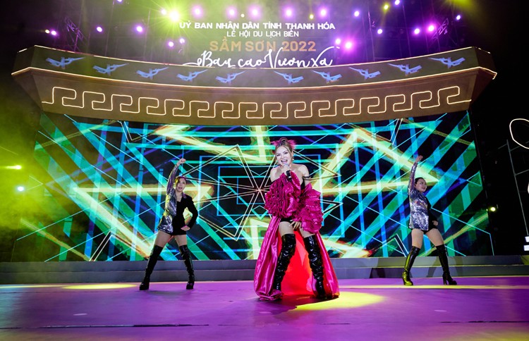 Tối 30/7, dàn diễn viên tên tuổi của Nhà hát Tuổi trẻ hội tụ tại Sun Fest Sầm Sơn Tối 30/7, dàn diễn viên tên tuổi của Nhà hát Tuổi trẻ hội tụ tại Sun Fest Sầm Sơn