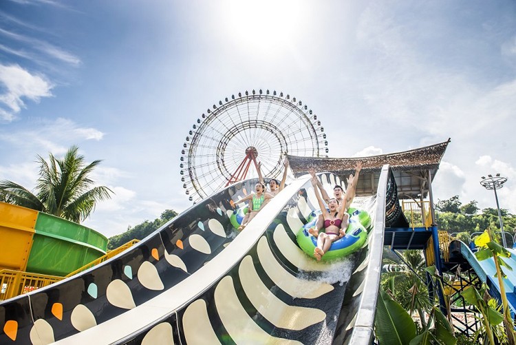 Công viên nước tại VinWonders Nha Trang xác lập kỷ lục châu Á Công viên nước tại VinWonders Nha Trang xác lập kỷ lục châu Á
