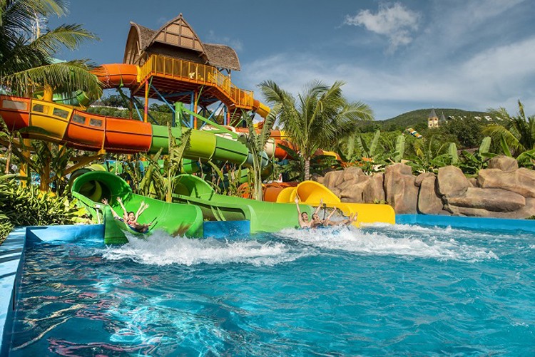 Công viên nước tại VinWonders Nha Trang xác lập kỷ lục châu Á Công viên nước tại VinWonders Nha Trang xác lập kỷ lục châu Á