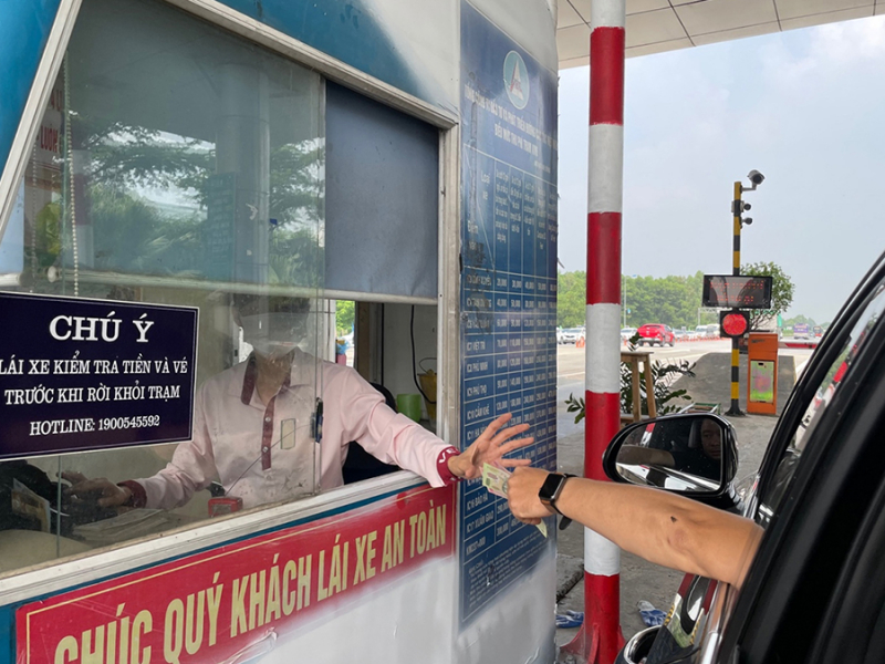 Nhiều thay đổi khi qua trạm thu phí ETC sau ngày 1/8 -0