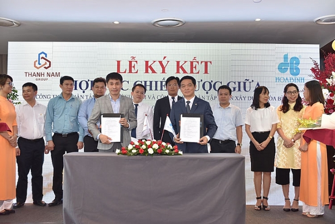 hoa binh va thanh nam group ky ket hop tac chien luoc