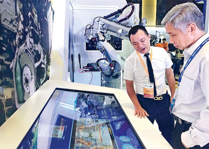 Cách mạng Công nghiệp 4.0: Doanh nghiệp đối mặt với nhiều thách thức cach mang cong nghiep 40 doanh nghiep doi mat voi nhieu thach thuc