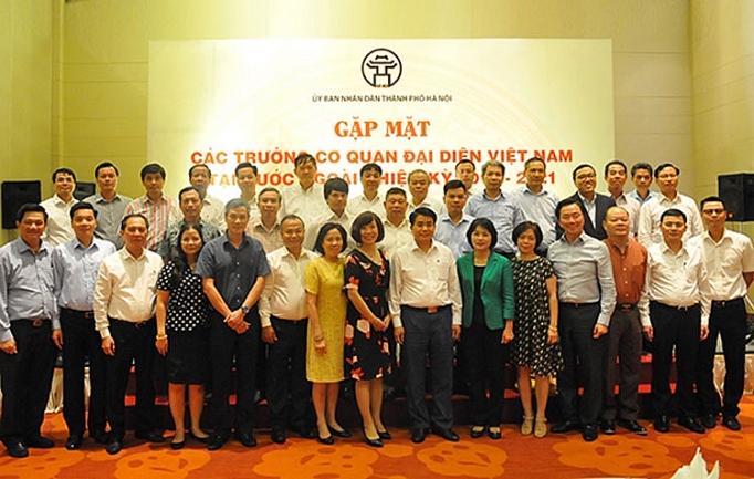 gap mat cac truong co quan dai dien viet nam tai nuoc ngoai