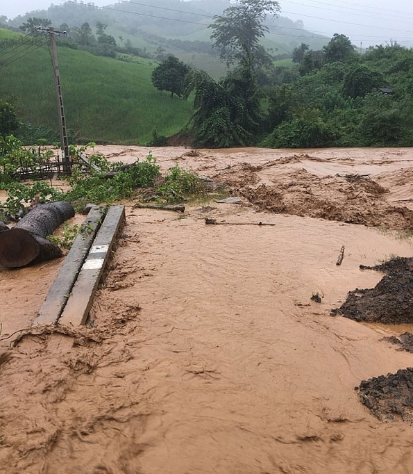 luoi dien cua son la bi anh huong do mua lon keo dai
