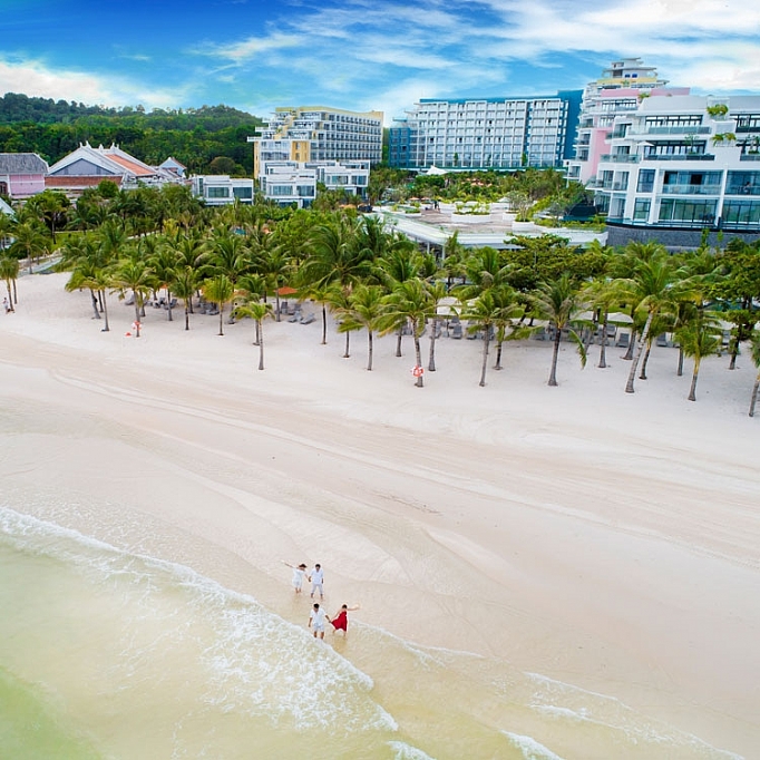canh sac mua he ron rang tai premier premier residences phu quoc emerald bay