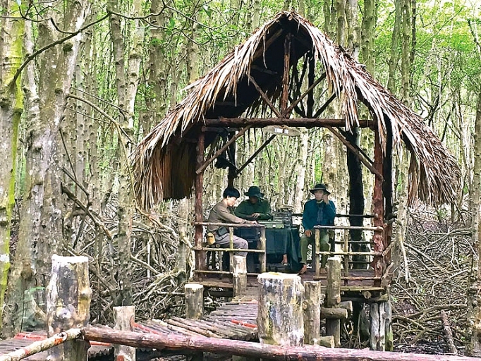 Đổi thay trên chiến khu xưa doi thay tren chien khu xua