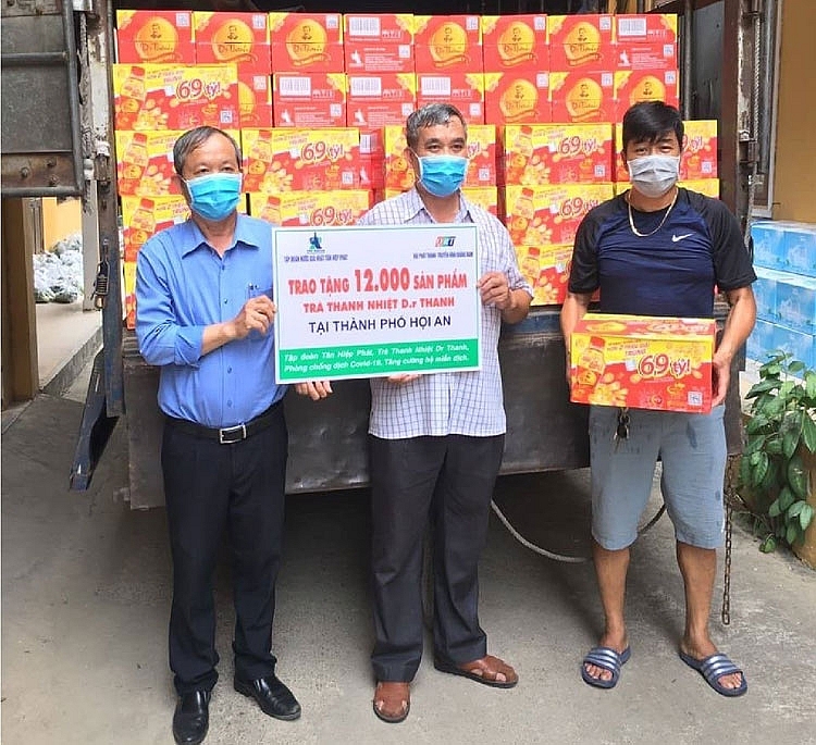 Trà Thanh Nhiệt Dr Thanh tiếp sức cho đồng bào chiến sĩ tại Quảng Nam tra thanh nhiet dr thanh tiep suc cho dong bao chien si tai quang nam