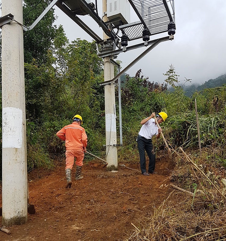 Công ty Điện lực Quảng Ninh: Đảm bảo cấp điện an toàn, ổn định những tháng cuối năm Công ty Điện lực Quảng Ninh: Đảm bảo cấp điện an toàn, ổn định những tháng cuối năm