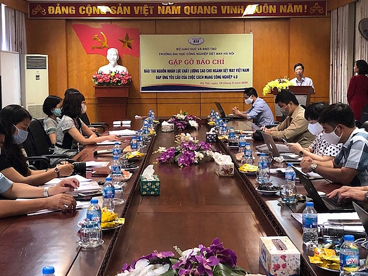 Trường đại học Công nghiệp Dệt may Hà Nội tập trung đào tạo nguồn nhân lực chất lượng cao Trường đại học Công nghiệp Dệt may Hà Nội tập trung đào tạo nguồn nhân lực chất lượng cao