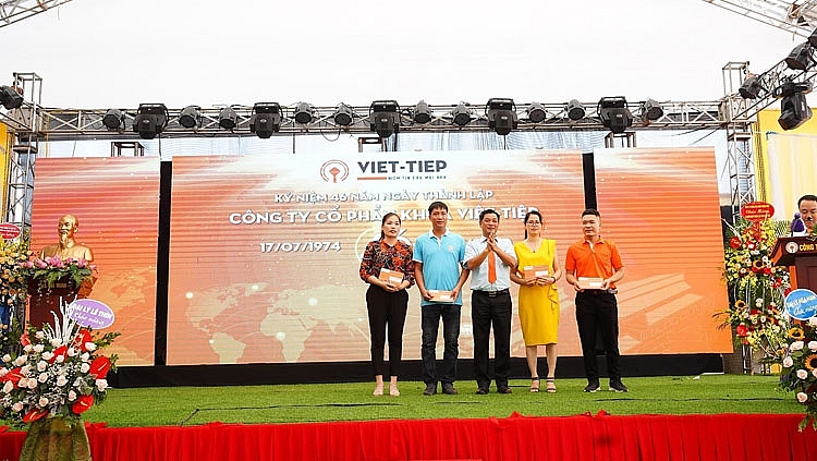 Công ty CP Khóa Việt-Tiệp: Vững vàng thương hiệu khóa Việt Công ty CP Khóa Việt Tiệp: Vững vàng thương hiệu khóa Việt