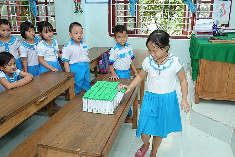 Chương trình Sữa học đường với các công tác chuẩn bị cho mùa tựu trường “mùa dịch” Chương trình Sữa học đường với các công tác chuẩn bị cho mùa tựu trường “mùa dịch”