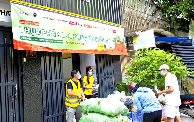 Bài 2: Hiệu quả từ kênh thương mại điện tử và mô hình bán hàng lưu động Bài 2: Hiệu quả từ kênh thương mại điện tử và mô hình bán hàng lưu động