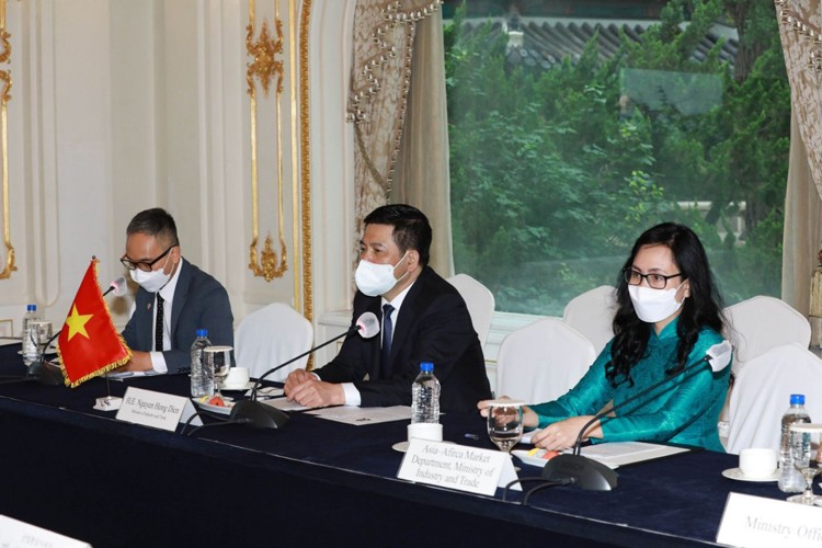 Bộ trưởng Bộ Công Thương hội đàm song phương với Bộ trưởng Bộ Thương mại, Công nghiệp, Năng lượng Hàn Quốc Bộ trưởng Bộ Công Thương hội đàm song phương với Bộ trưởng Bộ Thương mại, Công nghiệp, Năng lượng Hàn Quốc