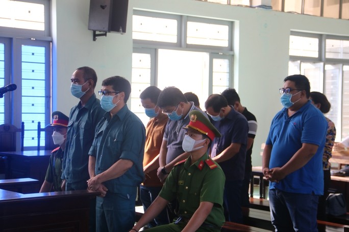 Chân dung ông trùm đường dây buôn lậu xăng, dầu hơn 2.000 tỉ đồng - Ảnh 2. Chân dung ông trùm đường dây buôn lậu xăng, dầu hơn 2.000 tỉ đồng - Ảnh 2.