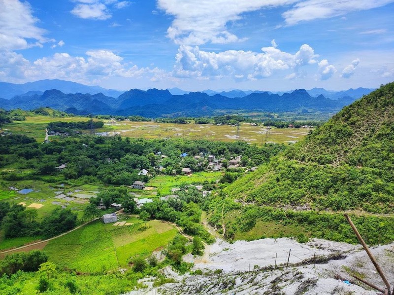 Du lịch nội địa bùng nổ trong dịp cuối tuần và nghỉ lễ ảnh 1
