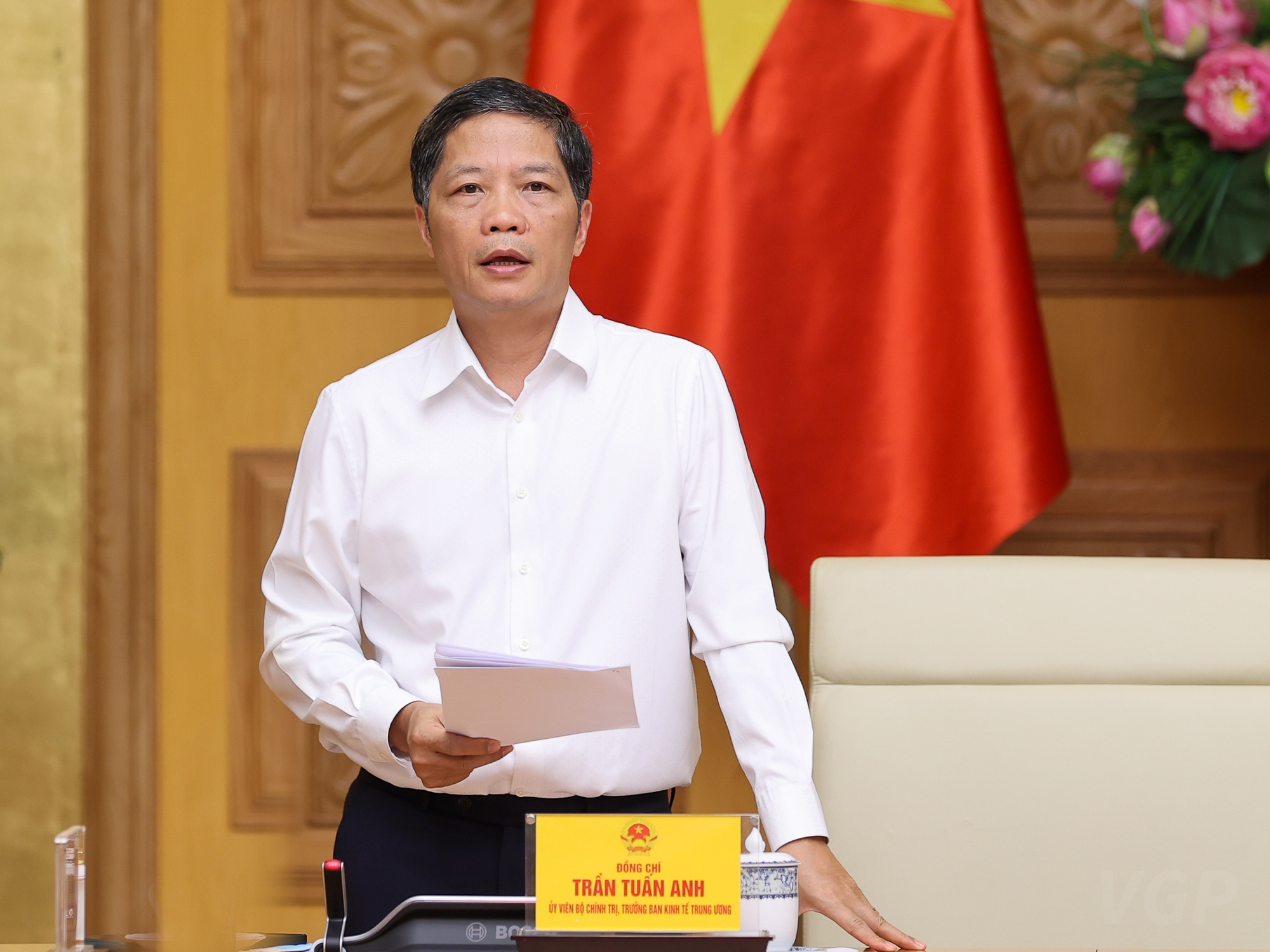 Thủ tướng làm việc với Ban Chỉ đạo xây dựng Đề án "Chủ trương, chính sách công nghiệp hóa, hiện đại hóa đến năm 2030, tầm nhìn đến năm 2045" - Ảnh 2. Thủ tướng làm việc với Ban Chỉ đạo xây dựng Đề án "Chủ trương, chính sách công nghiệp hóa, hiện đại hóa đến năm 2030, tầm nhìn đến năm 2045" - Ảnh 2.