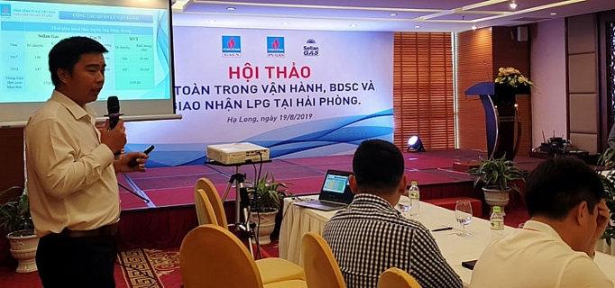 Các đơn vị PV GAS tăng cường phối hợp, đảm bảo an toàn trong hoạt động kinh doanh LPG tại kho cảng Đình Vũ cac don vi pv gas tang cuong phoi hop dam bao an toan trong hoat dong kinh doanh lpg tai kho cang dinh vu