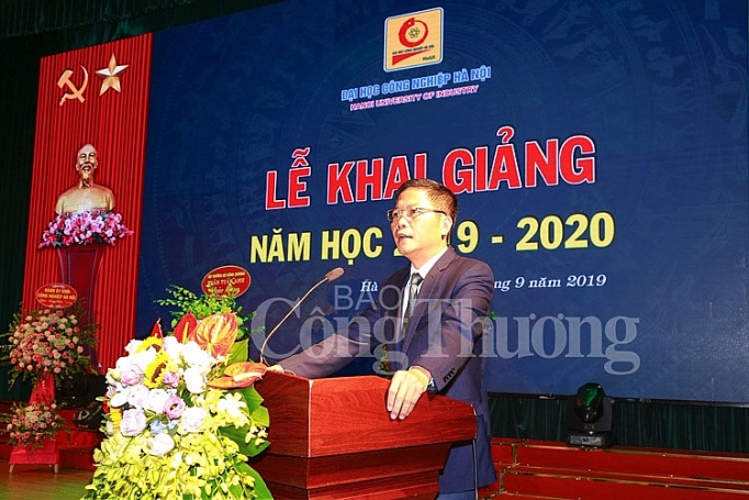 Bộ trưởng Trần Tuấn Anh: Đại học Công nghiệp luôn là đơn vị đi đầu khối trường thuộc Bộ bo truong tran tuan anh dai hoc cong nghiep luon la don vi di dau khoi truong thuoc bo