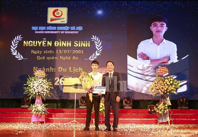 Bộ trưởng Trần Tuấn Anh: Đại học Công nghiệp luôn là đơn vị đi đầu khối trường thuộc Bộ bo truong tran tuan anh dai hoc cong nghiep luon la don vi di dau khoi truong thuoc bo