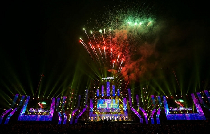 Hai đại võ sĩ sumo nổi tiếng Nhật Bản bất ngờ xuất hiện tại Việt Nam hai dai vo si sumo noi tieng nhat ban bat ngo xuat hien tai viet nam