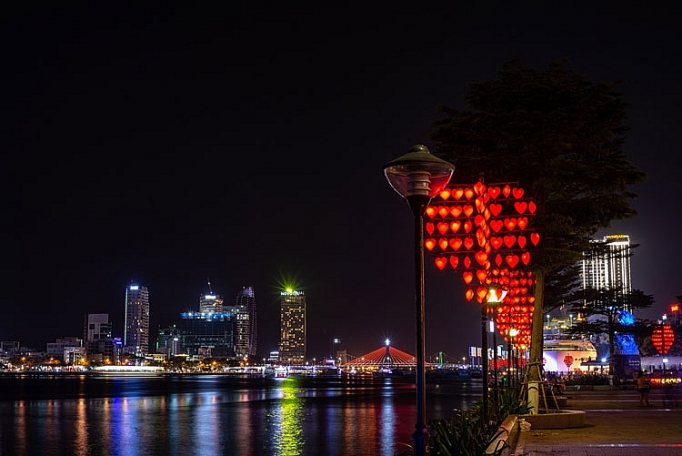 de kinh te ban dem khong phai la di nhau dem