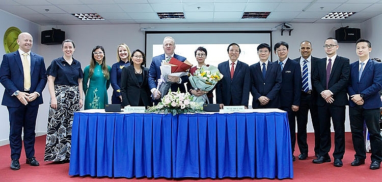 Hợp tác với các đối tác hàng đầu thế giới, Vinmec “đón đầu” công nghệ điều trị ung bướu tại Việt Nam Hợp tác với các đối tác hàng đầu thế giới, Vinmec “đón đầu” công nghệ điều trị ung bướu tại Việt Nam