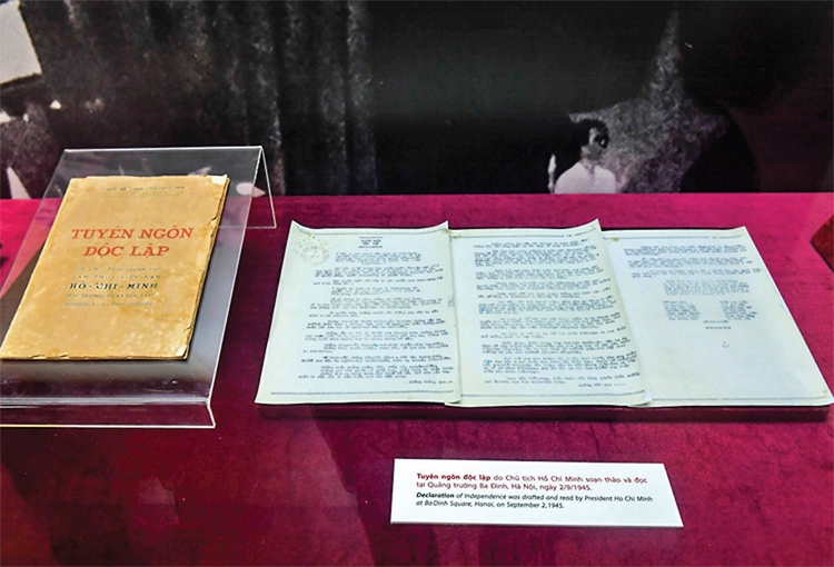 Sống lại lịch sử hào hùng qua tư liệu quý