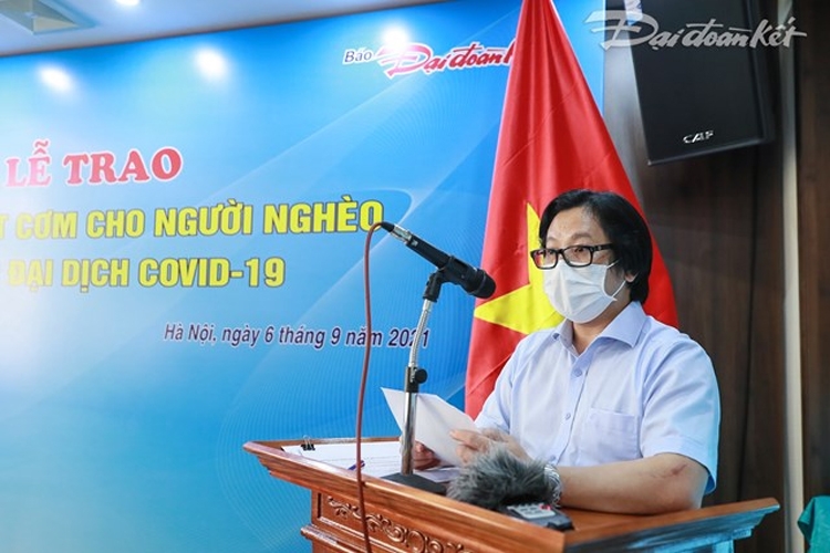 Báo Đại Đoàn Kết phát động chương trình "Cơm cho người nghèo trong đại dịch Covid-19" Báo Đại Đoàn Kết phát động chương trình "Cơm cho người nghèo trong đại dịch Covid-19"