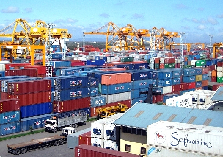 Vận chuyển khó khăn dẫn đến hàng hóa xuất nhập khẩu có thể ứ đọng ở các cảng Vận chuyển khó khăn dẫn đến hàng hóa xuất nhập khẩu có thể ứ đọng ở các cảng