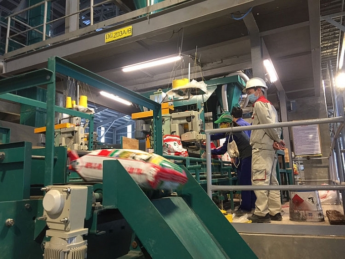 chi bo 10 dang u y kho i supe da ng bo cong ty cp supe pphc lam thao tich cuc lam theo guong bac