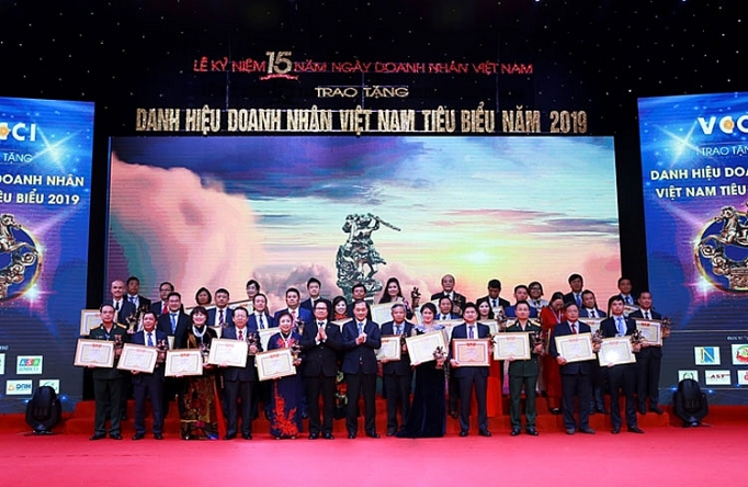 tong giam doc duoc pham tam binh duoc vinh danh doanh nhan viet nam tieu bieu 2019