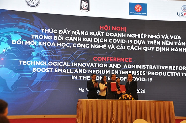 Thúc đẩy năng suất doanh nghiệp nhỏ và vừa dựa trên nền tảng đổi mới khoa học, công nghệ và cải cách qui định hành chính
