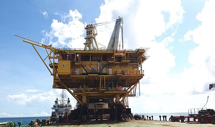 Giàn BK21, mỏ Bạch Hổ – Công trình chào mừng Đại hội Toàn quốc lần thứ XIII của Đảng đón dòng dầu đầu tiên Giàn BK21, mỏ Bạch Hổ – Công trình chào mừng Đại hội Toàn quốc lần thứ XIII của Đảng đón dòng dầu đầu tiên