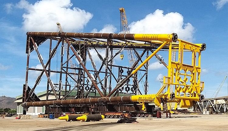 Giàn BK21, mỏ Bạch Hổ – Công trình chào mừng Đại hội Toàn quốc lần thứ XIII của Đảng đón dòng dầu đầu tiên Giàn BK21, mỏ Bạch Hổ – Công trình chào mừng Đại hội Toàn quốc lần thứ XIII của Đảng đón dòng dầu đầu tiên