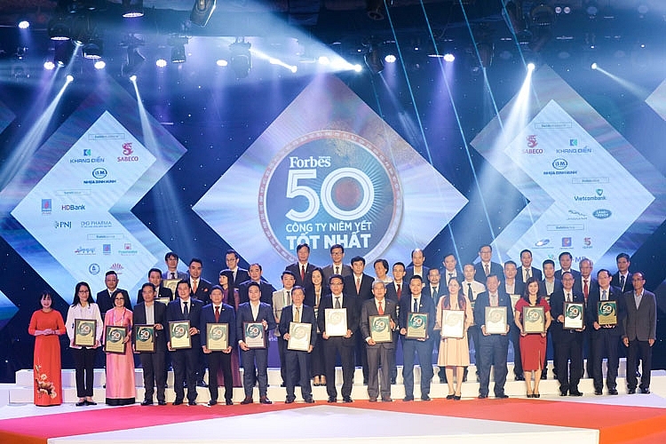 PCC1 được vinh danh tại Lễ trao giải 50 công ty niêm yết tốt nhất Việt Nam