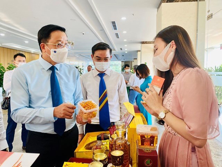 Quảng Ninh tôn vinh sản phẩm nông nghiệp tiêu biểu Quảng Ninh tôn vinh sản phẩm nông nghiệp tiêu biểu