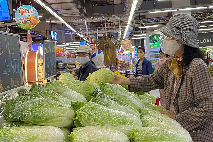 Rau xanh tại Hà Nội tăng giá vùn vụt