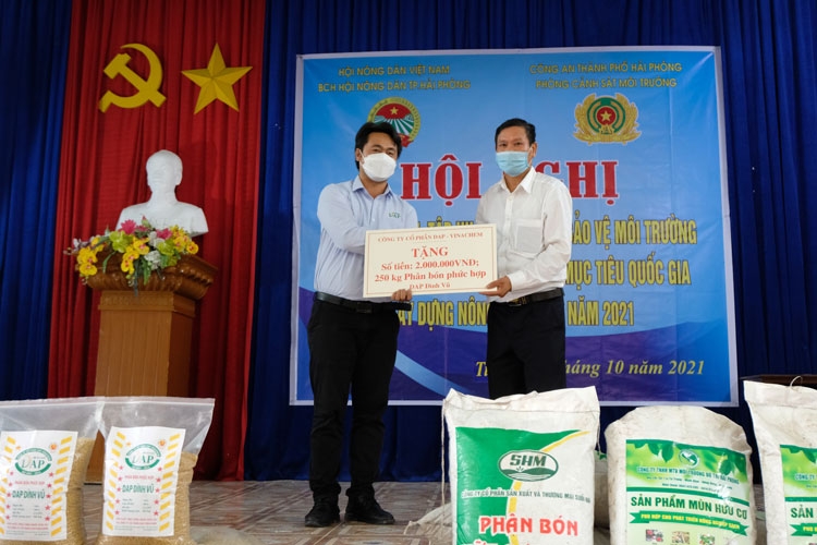 DAP Đình Vũ tích cực tham gia hỗ trợ tuyên tuyền sử dụng phân bón, thuốc trừ sâu bảo vệ môi trường tại Hải Phòng DAP Đình Vũ tích cực tham gia hỗ trợ tuyên tuyền sử dụng phân bón, thuốc trừ sâu bảo vệ môi trường tại Hải Phòng