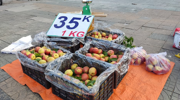 Rau củ, trái cây Trung Quốc vào Việt Nam tăng mạnh - Ảnh 2. Rau củ, trái cây Trung Quốc vào Việt Nam tăng mạnh - Ảnh 2.