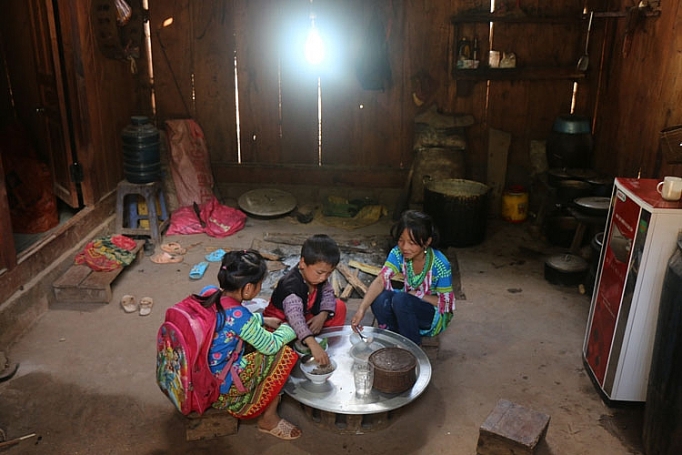 976 ho dan o yen chau son la da duoc su dung dien luoi quoc gia