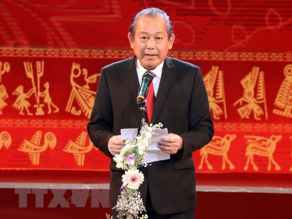 tuyen duong 166 hoc sinh sinh vien dan toc thieu so xuat sac