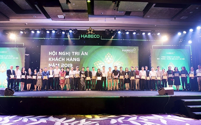 HABECO: Hội nghị tri ân khách hàng năm 2019 và công bố chương trình khuyến mại Bia Hà Nội Tết 2020 habeco hoi nghi tri an khach hang nam 2019 va cong bo chuong trinh khuyen mai bia ha noi tet 2020