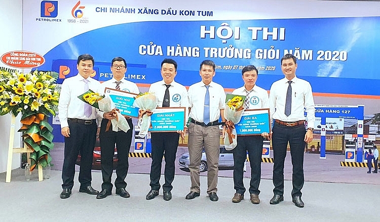 Kon Tum: Thi cửa hàng trưởng xăng dầu giỏi Kon Tum: Thi cửa hàng trưởng xăng dầu giỏi