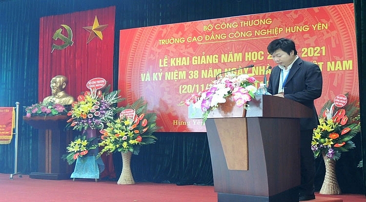 Lễ khai giảng năm học 2020 -2021 và Kỷ niệm 38 năm Ngày Nhà giáo Việt Nam (20/11/1982 -20/11/2020) Lễ khai giảng năm học 2020 2021 và Kỷ niệm 38 năm Ngày Nhà giáo Việt Nam (20/11/1982 -20/11/2020)