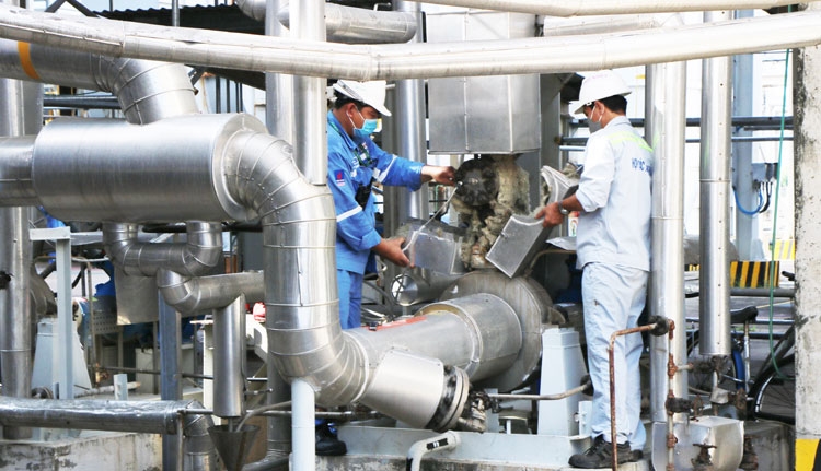 Phân Bón Cà Mau dừng máy để thực hiện bảo dưỡng tổng thể