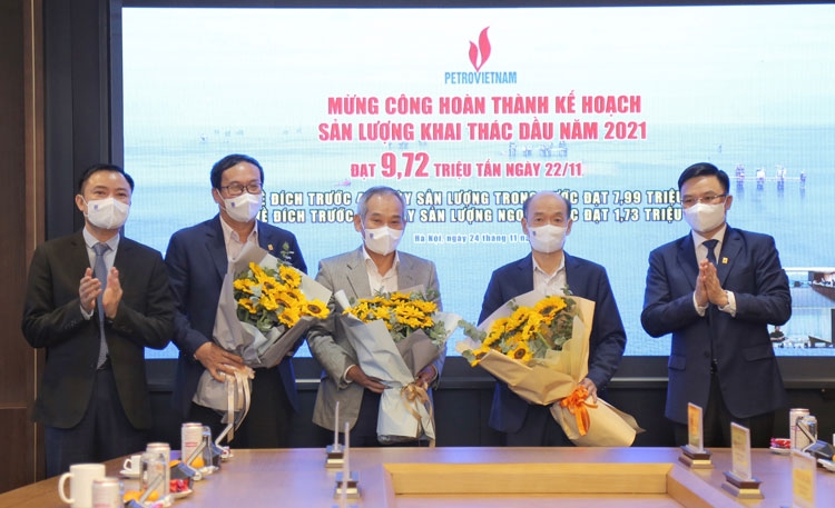 Petrovietnam – Về đích trước 39 ngày chỉ tiêu khai thác dầu khí Petrovietnam – Về đích trước 39 ngày chỉ tiêu khai thác dầu khí