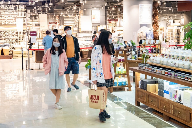 Vì sao mua sắm online không thể thay thế các cửa hàng trực tiếp? Vì sao mua sắm online không thể thay thế các cửa hàng trực tiếp?