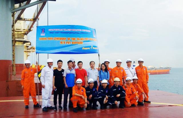 pv trans tiep nhan tau cho hang roi pvt sapphire