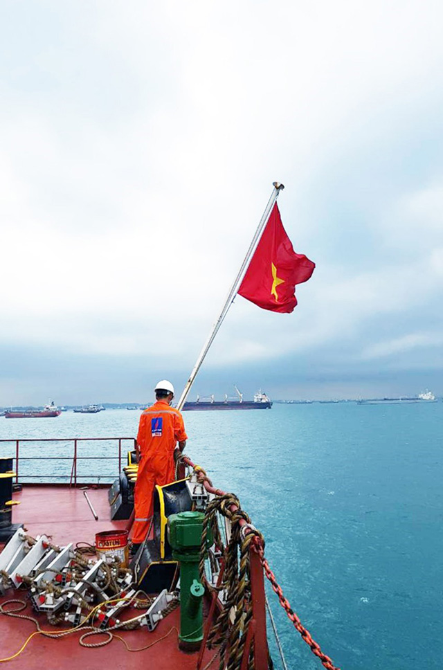 pv trans tiep nhan tau cho hang roi pvt sapphire