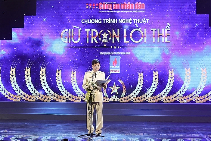 ky niem 72 nam xay dung va truong thanh bao cong an nhan dan